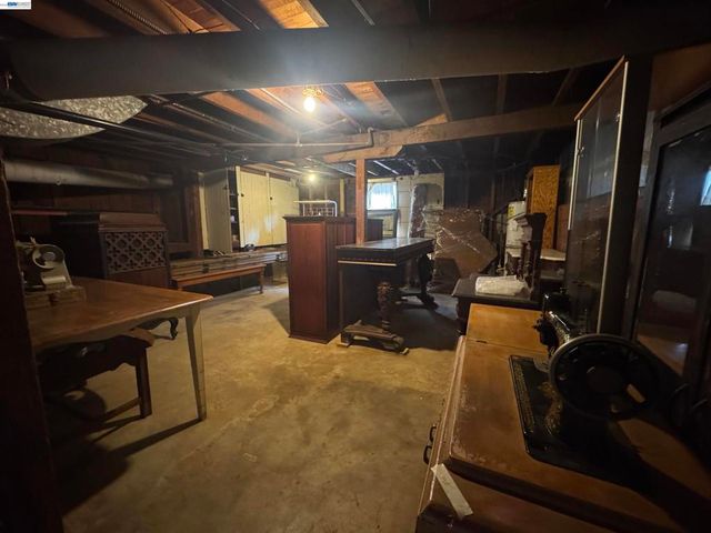 3420 Laguna Ave, Oakland, CA 94602