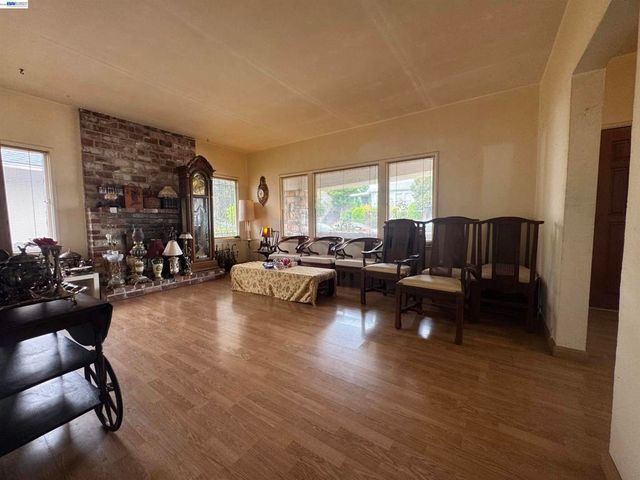 3420 Laguna Ave, Oakland, CA 94602