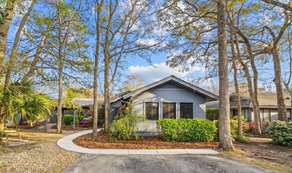 915 Cedarwood Circle, Myrtle Beach, SC 29572