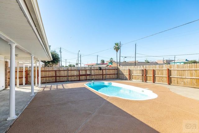 3217 Tern, Galveston, TX 77551