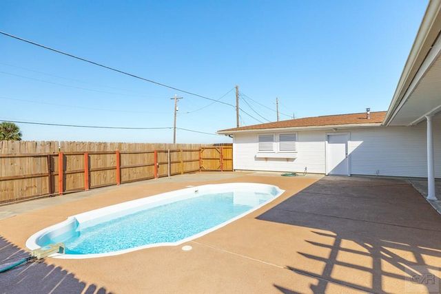 3217 Tern, Galveston, TX 77551