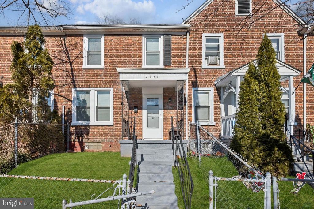 2940 N CONSTITUTION RD, CAMDEN, NJ 08104 — exterior