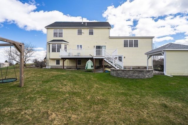 9 White Rd, Mendon, MA 01756