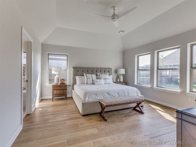 7117 E Queens Street, Broken Arrow, OK 74014