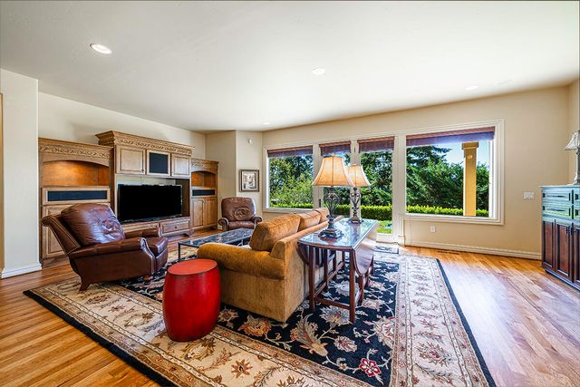 4506 Pinnacle Drive, Medford, OR 97504