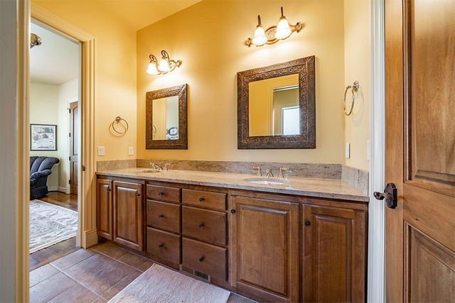 4506 Pinnacle Drive, Medford, OR 97504