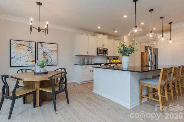 6222 Acacia Place, Midland, NC 28107