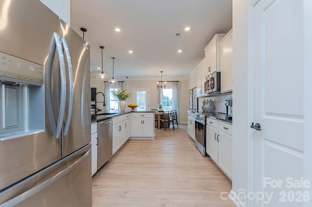 6222 Acacia Place, Midland, NC 28107