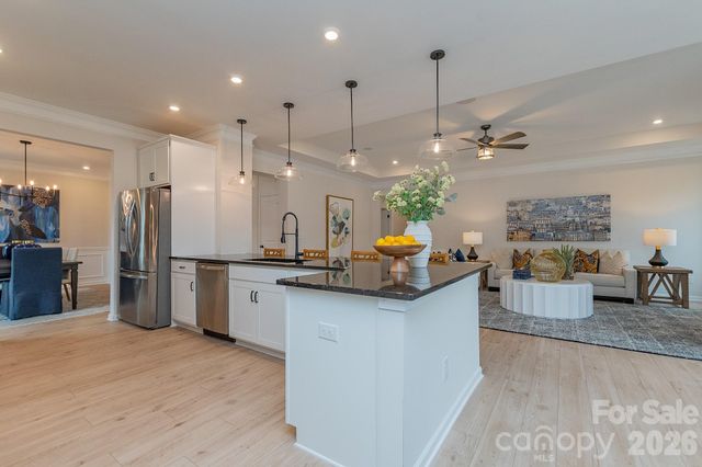 6222 Acacia Place, Midland, NC 28107