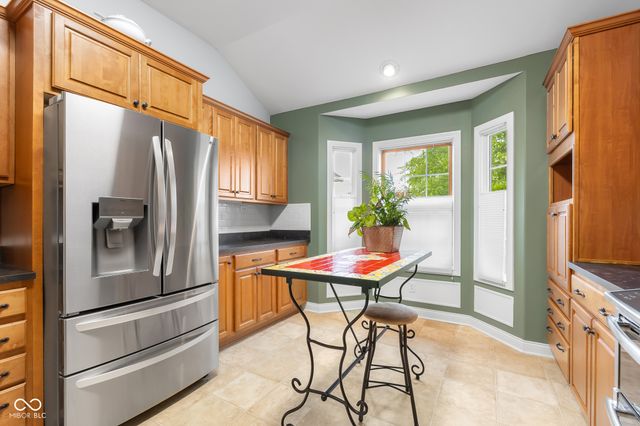 5029 Anna Maria Drive, Columbus, IN 47203