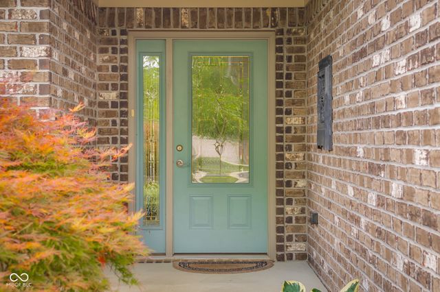 5029 Anna Maria Drive, Columbus, IN 47203