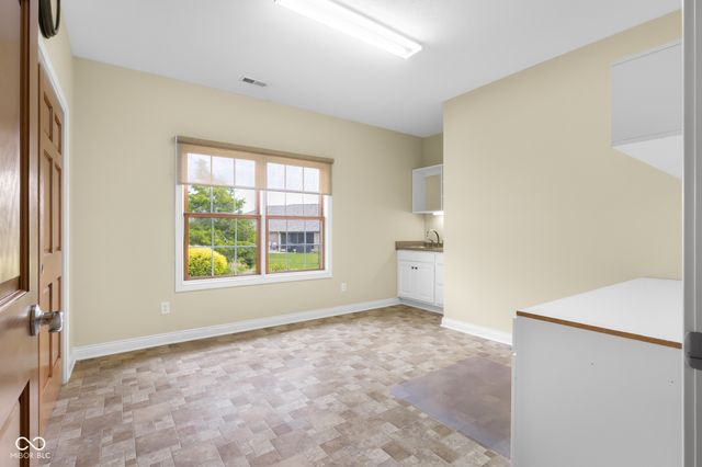 5029 Anna Maria Drive, Columbus, IN 47203