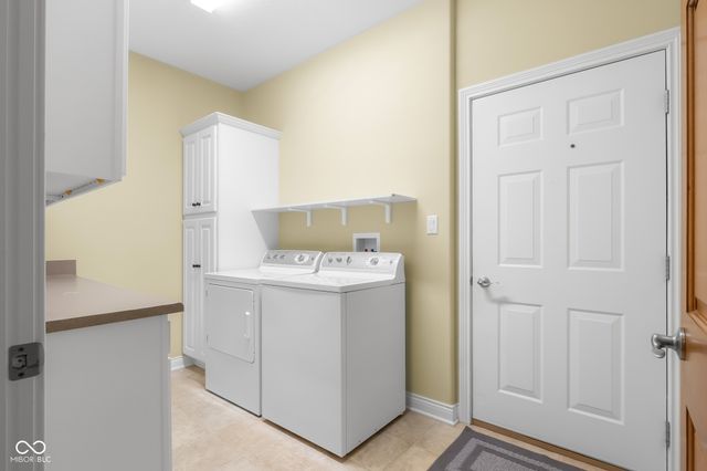 5029 Anna Maria Drive, Columbus, IN 47203