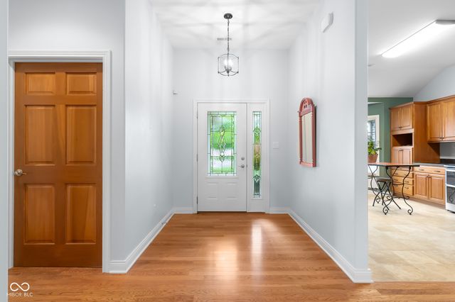 5029 Anna Maria Drive, Columbus, IN 47203