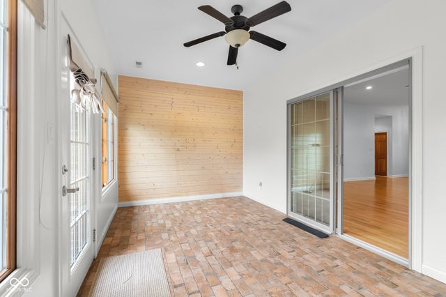 5029 Anna Maria Drive, Columbus, IN 47203