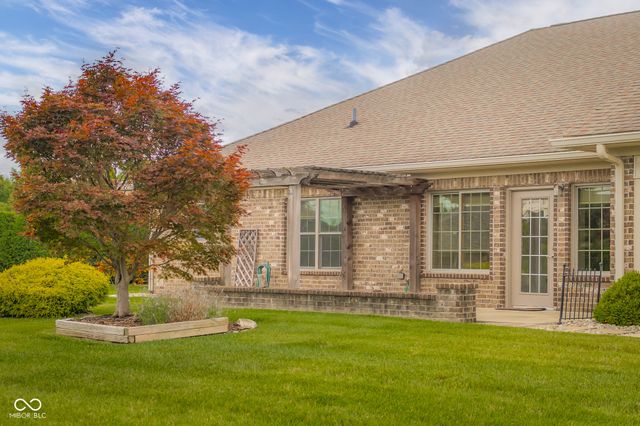 5029 Anna Maria Drive, Columbus, IN 47203