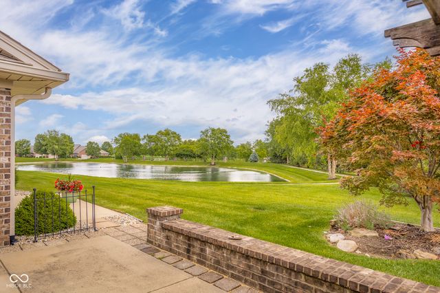 5029 Anna Maria Drive, Columbus, IN 47203