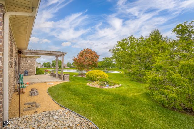 5029 Anna Maria Drive, Columbus, IN 47203
