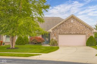 5029 Anna Maria Drive, Columbus, IN 47203