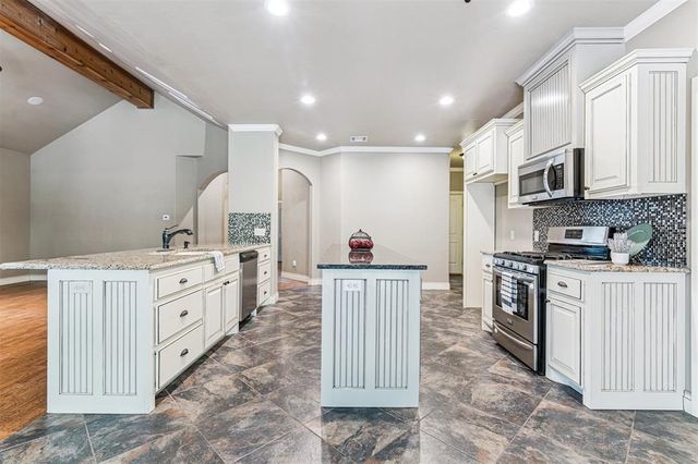 1411 Coneflower Road, Edmond, OK 73013