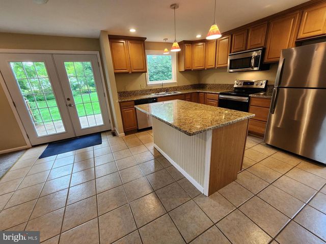 307 E MARBLE ST, Mechanicsburg, PA 17055