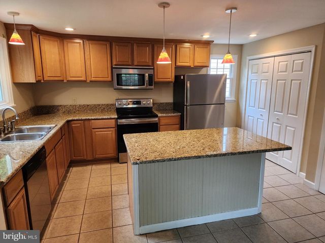 307 E MARBLE ST, Mechanicsburg, PA 17055