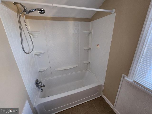 307 E MARBLE ST, Mechanicsburg, PA 17055