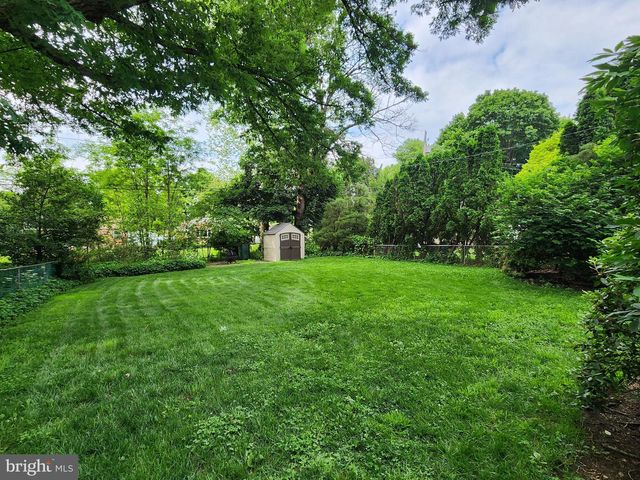 307 E MARBLE ST, Mechanicsburg, PA 17055
