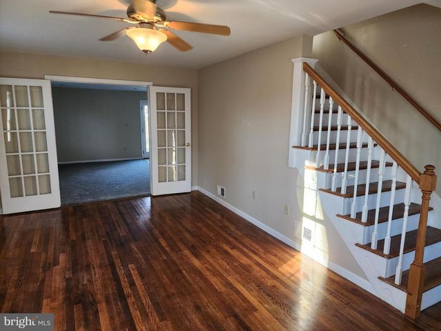 307 E MARBLE ST, Mechanicsburg, PA 17055