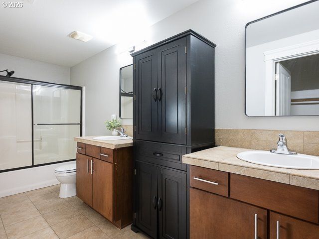 4943 Se LUCAS Ct, Milwaukie, OR 97267