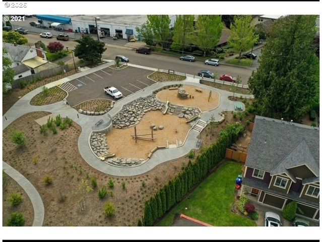 4943 Se LUCAS Ct, Milwaukie, OR 97267