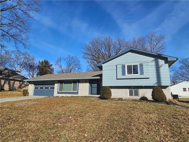 1107 S 2nd Street, Leavenworth, KS 66048