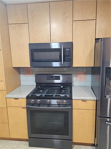 1107 S 2nd Street, Leavenworth, KS 66048