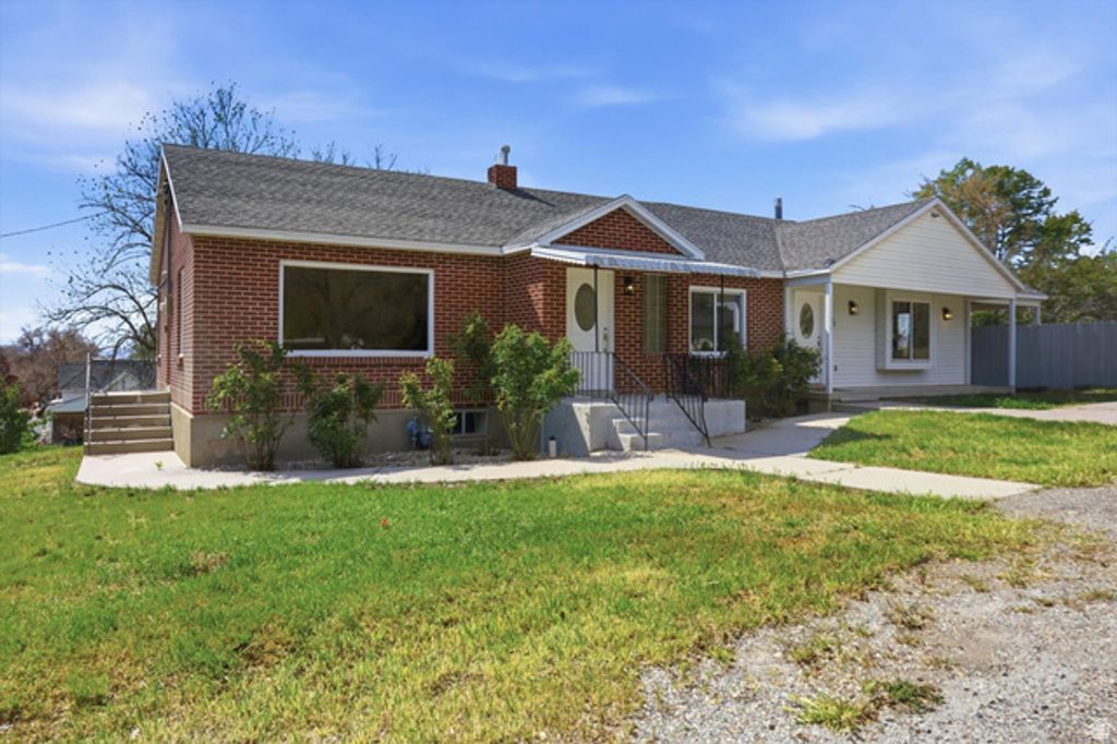 Image 3 of property listing at 6985 N 2550 W, Honeyville, UT 84314