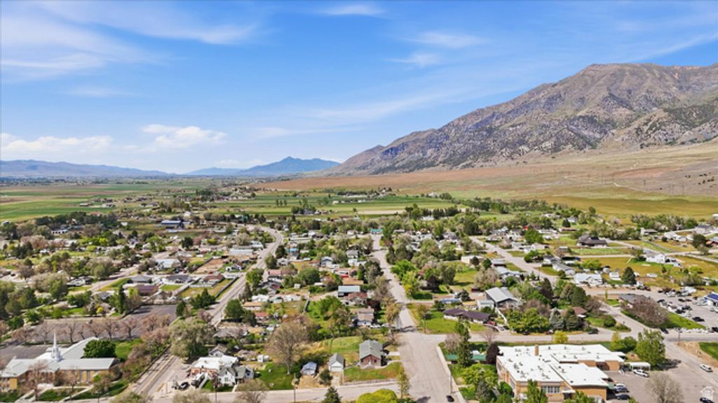 Image 36 of property listing at 6985 N 2550 W, Honeyville, UT 84314