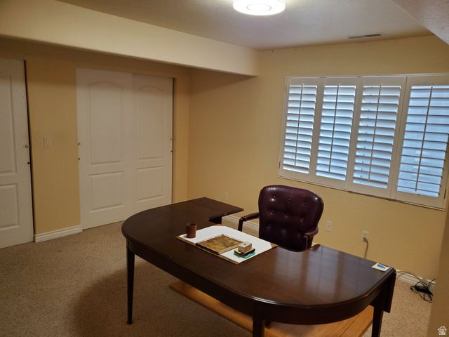 5586 S 250 E, Washington Terrace, UT 84405