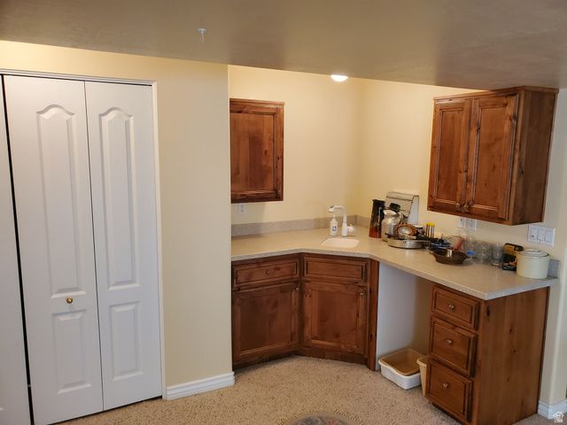 5586 S 250 E, Washington Terrace, UT 84405