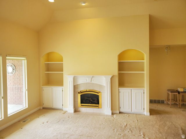 5586 S 250 E, Washington Terrace, UT 84405