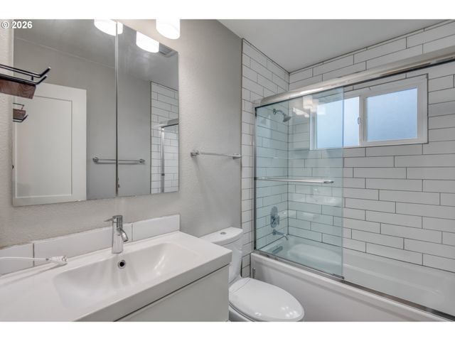 14091 Sw TODD St, Beaverton, OR 97006