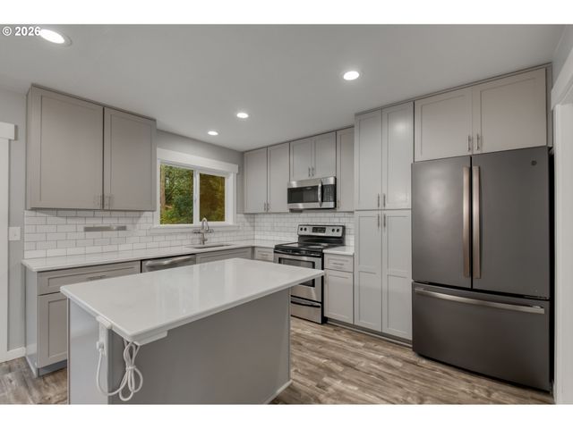 14091 Sw TODD St, Beaverton, OR 97006