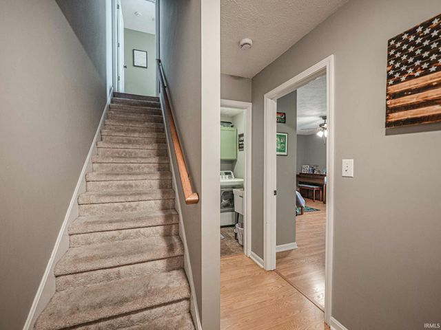 6424 Highcroft Drive, Evansville, IN 47715