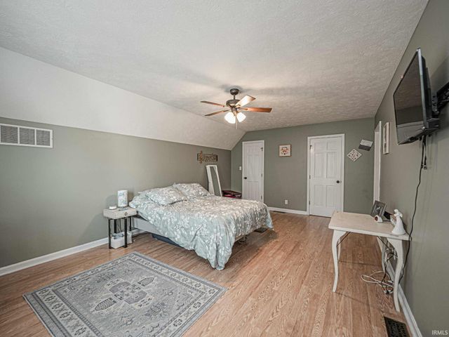 6424 Highcroft Drive, Evansville, IN 47715