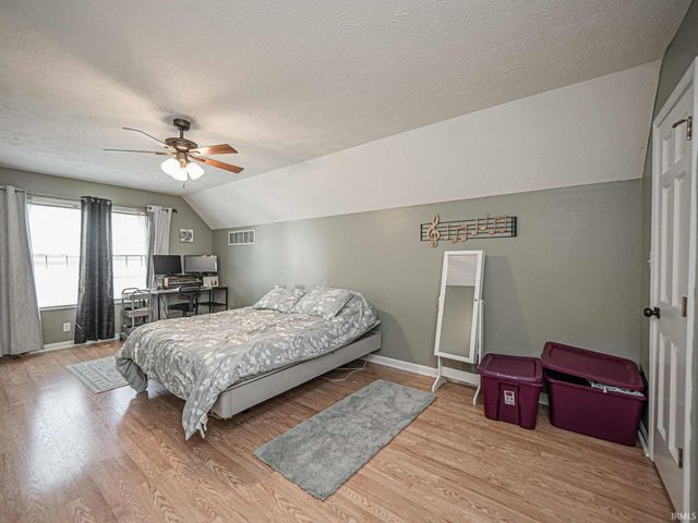 6424 Highcroft Drive, Evansville, IN 47715