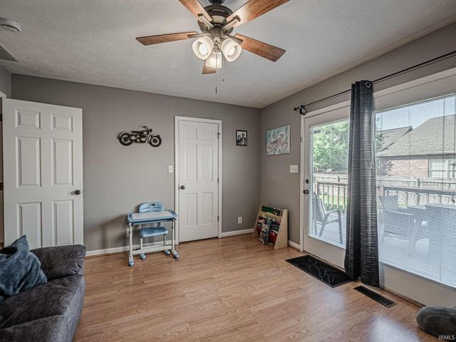 6424 Highcroft Drive, Evansville, IN 47715