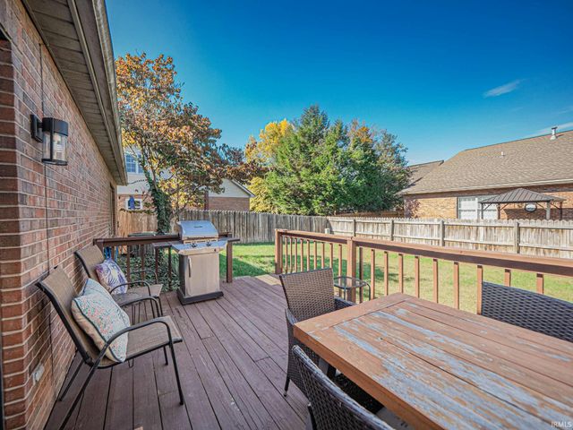 6424 Highcroft Drive, Evansville, IN 47715