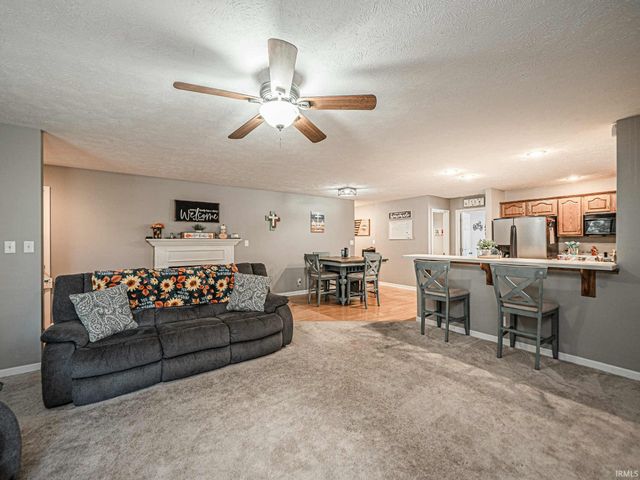 6424 Highcroft Drive, Evansville, IN 47715