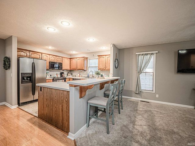 6424 Highcroft Drive, Evansville, IN 47715