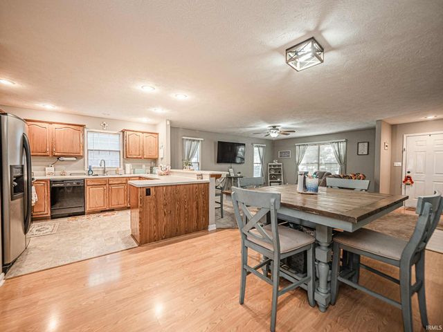 6424 Highcroft Drive, Evansville, IN 47715