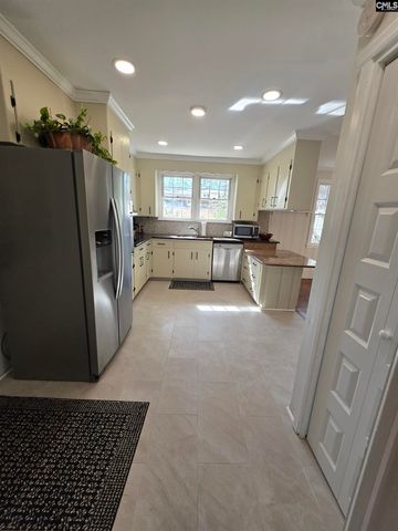 6048 WoodVine, Columbia, SC 29206