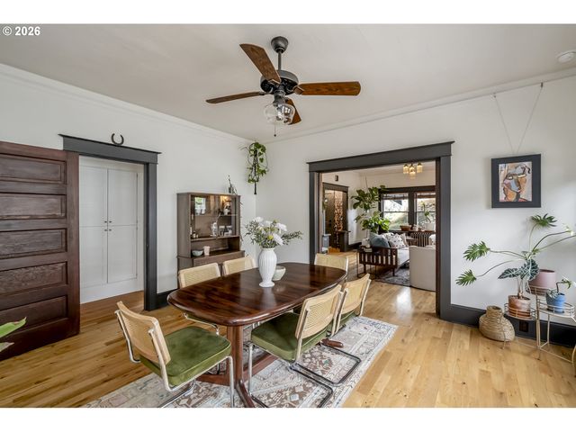 7027 N MOORE Ave, Portland, OR 97217